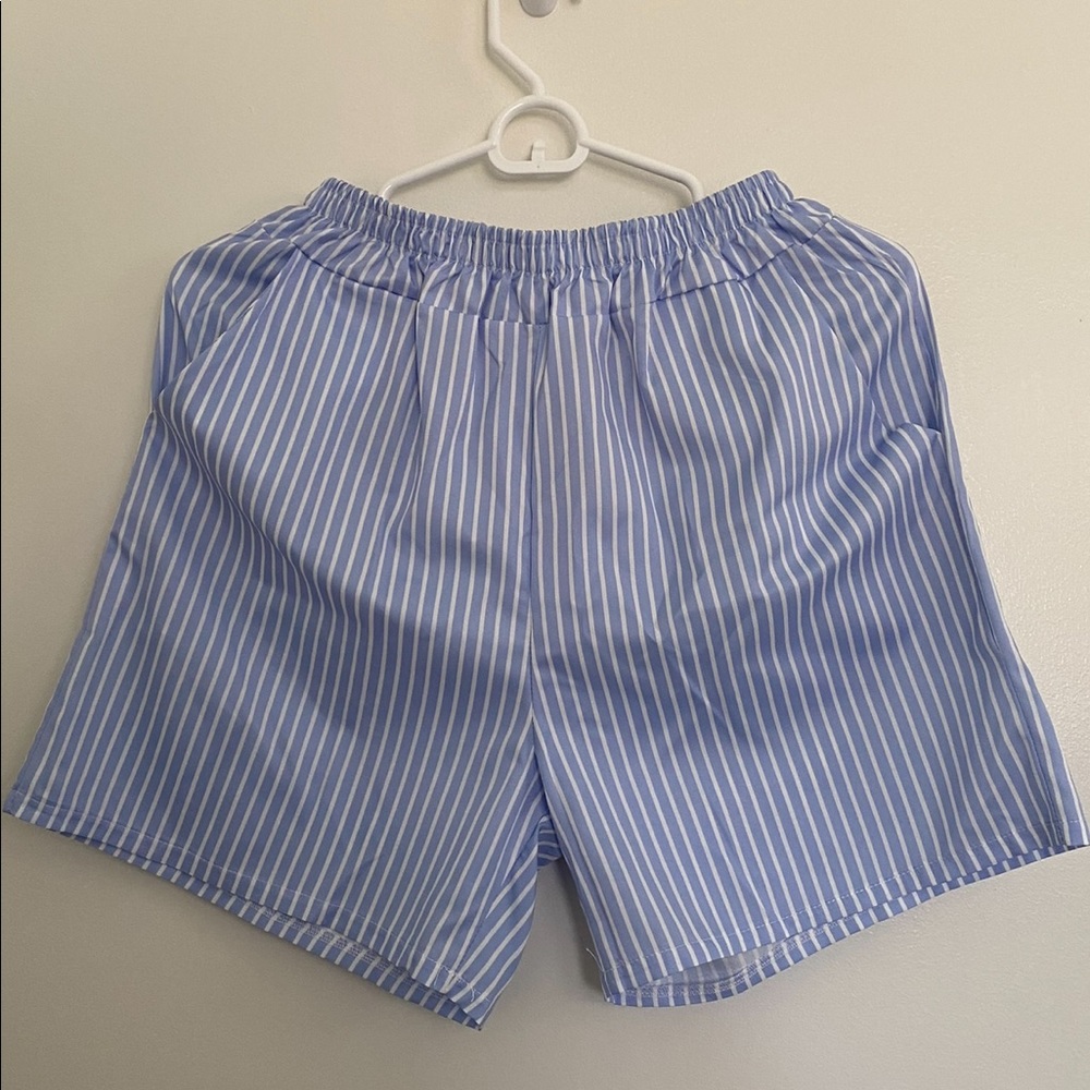 Stripes shorts